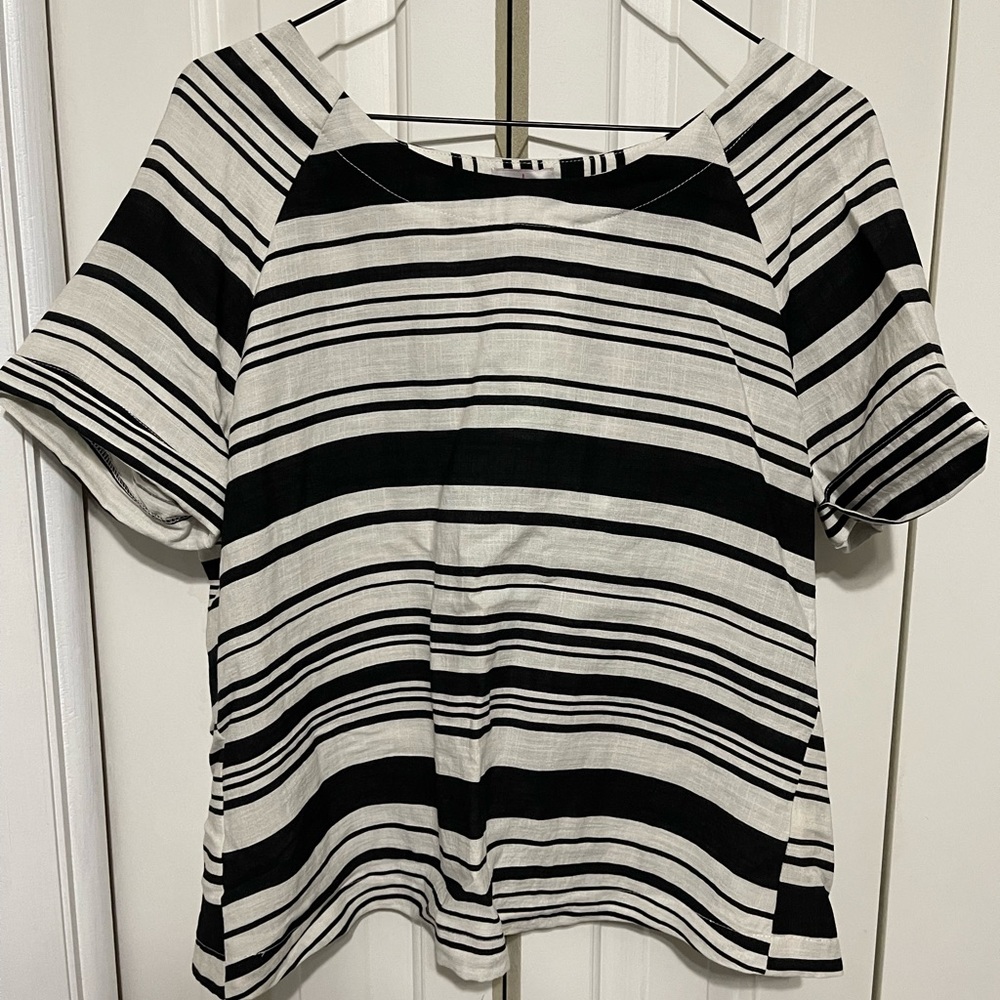 Pixley split back stripe top size medium